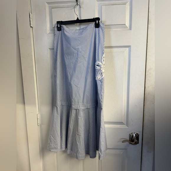 Jasmin Embellished Cutout Maxi Skirt - Picture 5 of 6